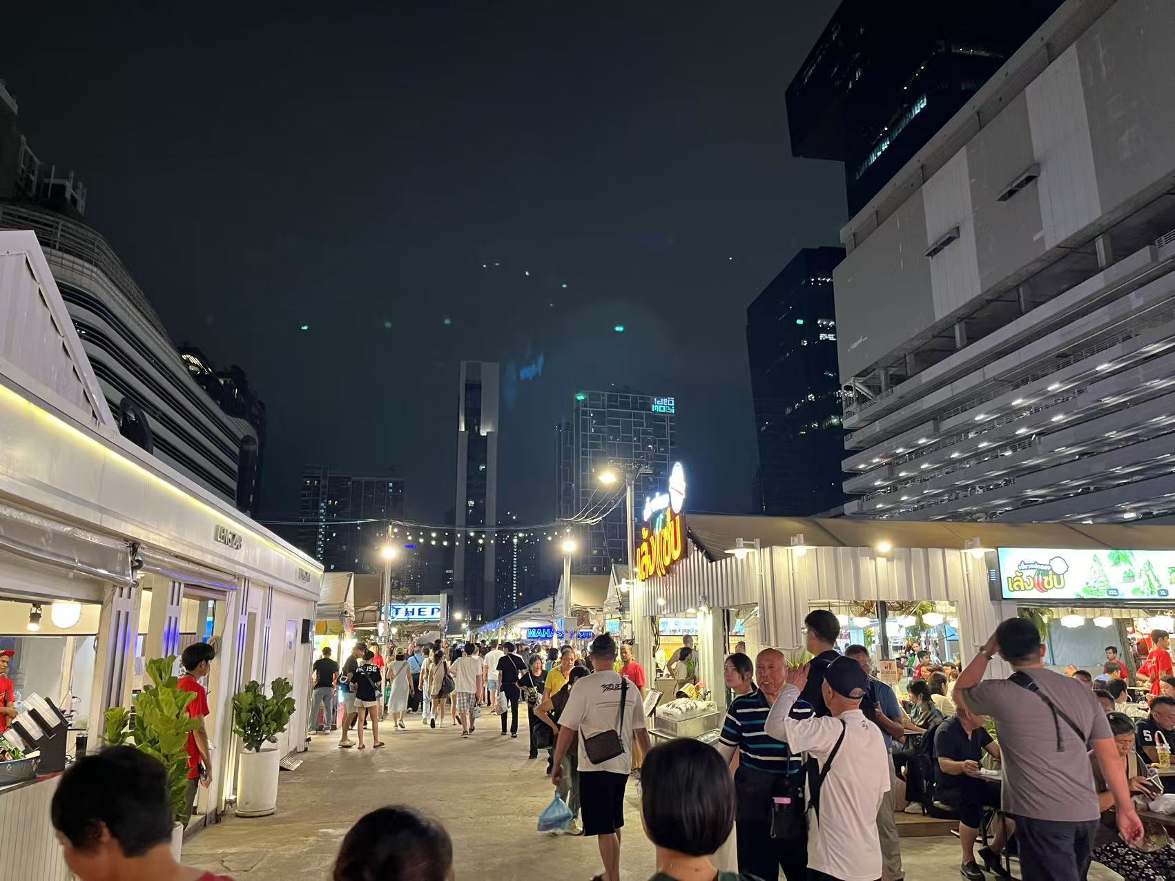 夜市.jpg